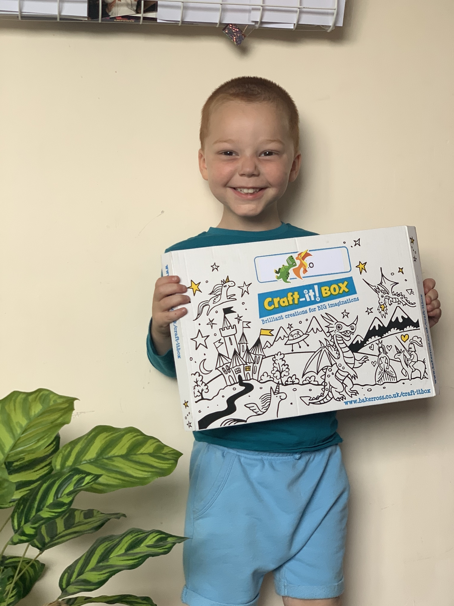10 Couronnes En Carton En Forme De Cœur à Décorer - Ø22cm, Avec Cordon - Activité Créative Enfant