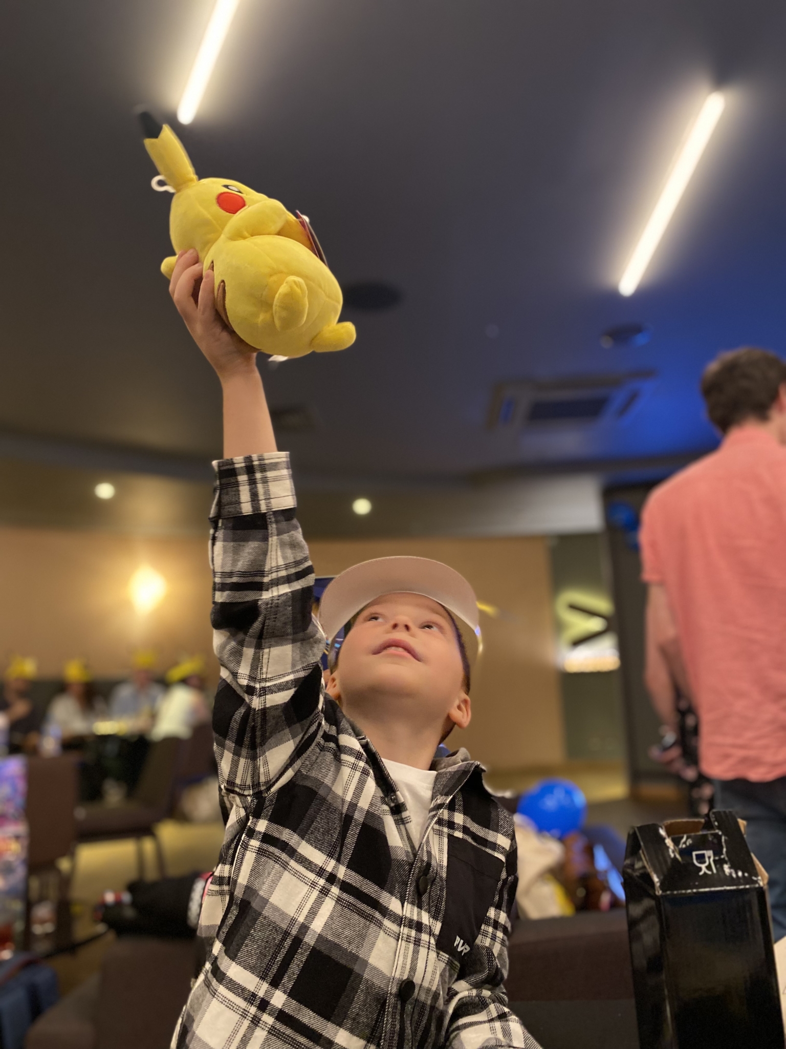 Cameo Holding Pikachu Toy - Chiino.co.uk